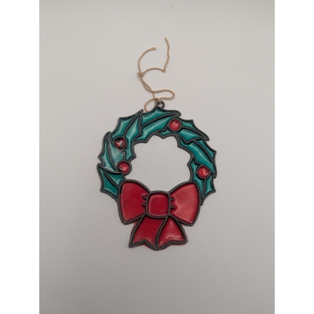 Vtg Stained Glass Look Green Christmas Wreath Ornament Red Bow Holly Berries 4"
